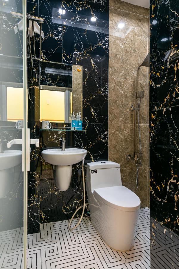 Cozrum Homes - Delightful Corner 2 Ho Chi Minh City Exterior photo