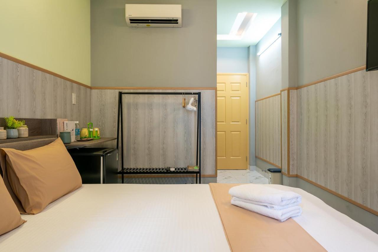 Cozrum Homes - Delightful Corner 2 Ho Chi Minh City Exterior photo