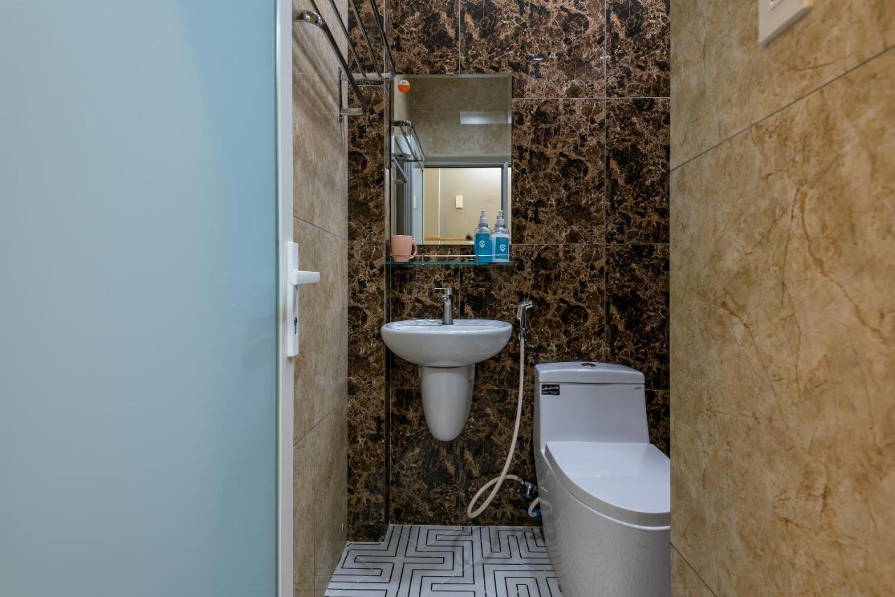 Cozrum Homes - Delightful Corner 2 Ho Chi Minh City Exterior photo